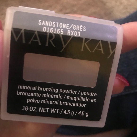 Sandstone - Bronzing Powder- Mary Kay - Picture 2 of 2